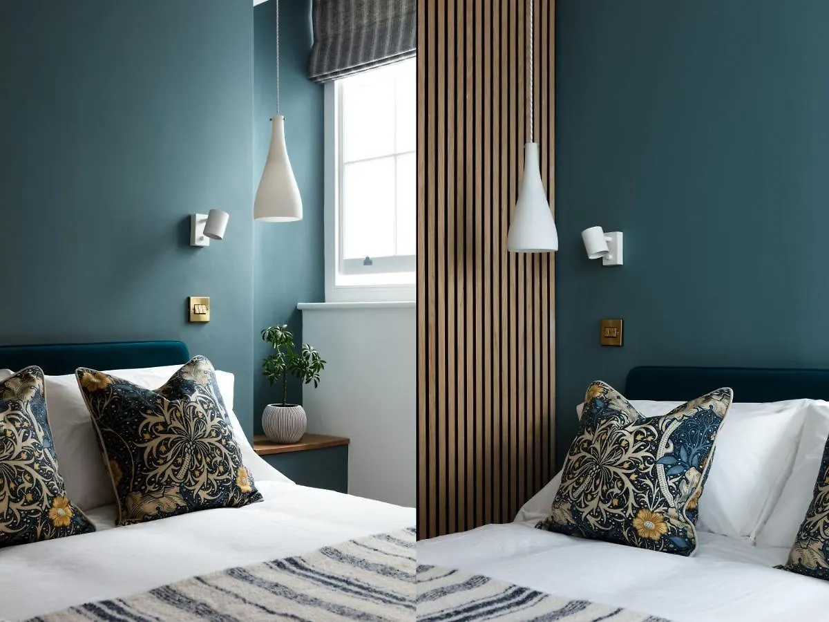The Fredellen Apartment Brighton